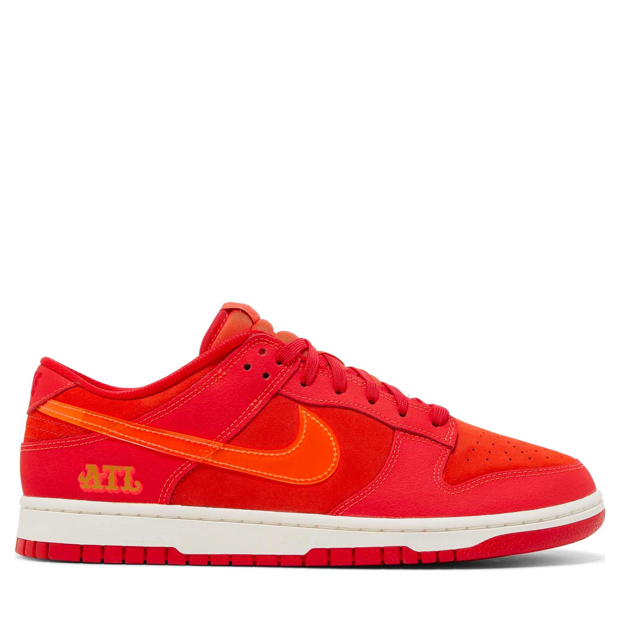 Shop Nike Dunks Sneakers in Canada