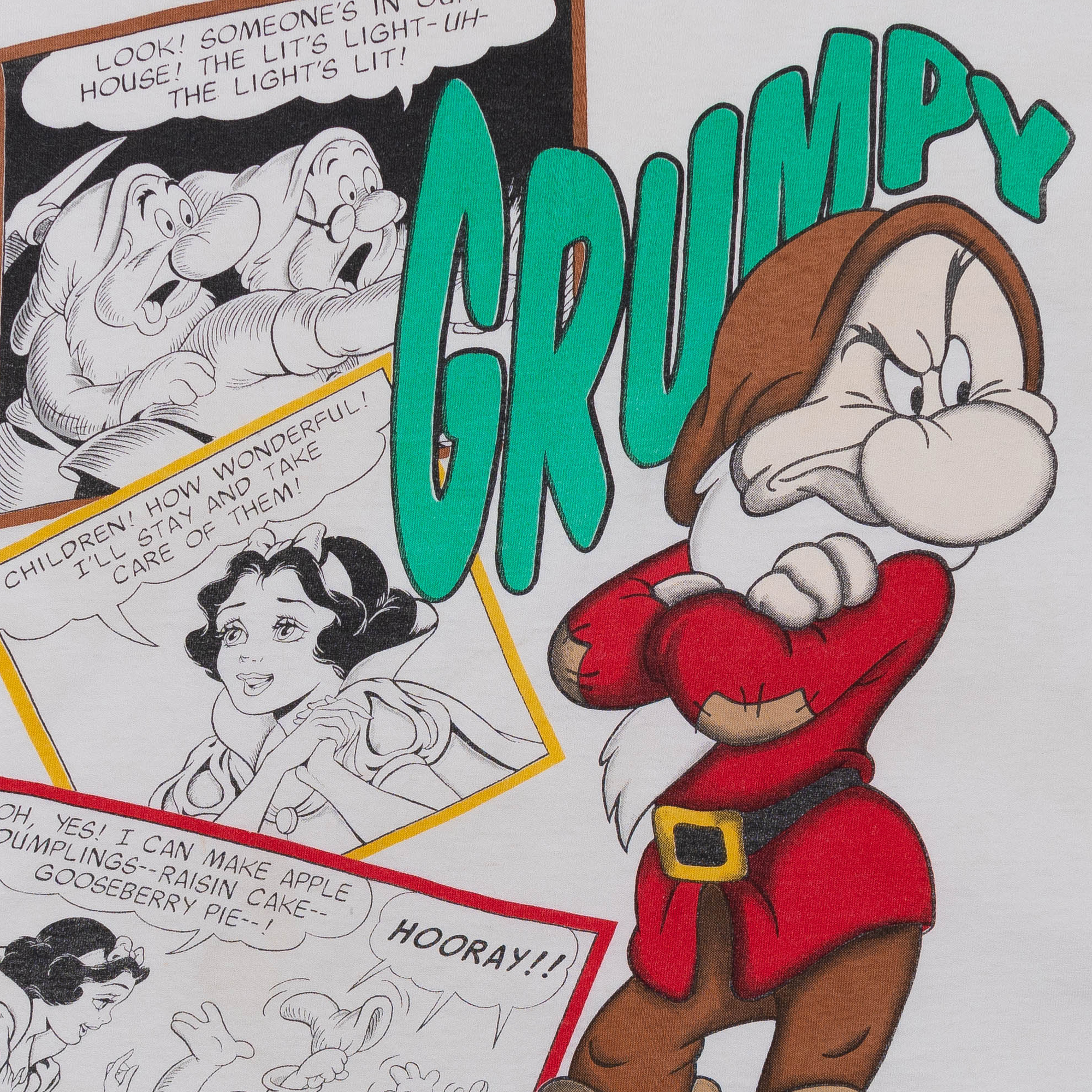 Walt Disneys Snow White And The Seven Dwarfs "Grumpy" Tee White-PLUS